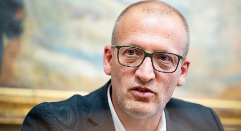 Tarr Zoltán: Elítéljük a szabadkai zászlóégetést