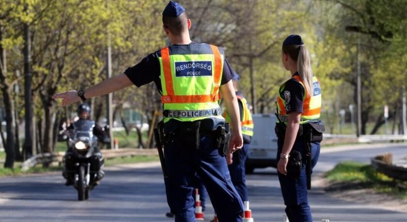 Újabb rendőrségi razzia indul - Sisak, jogsi, kipufogó rendben?