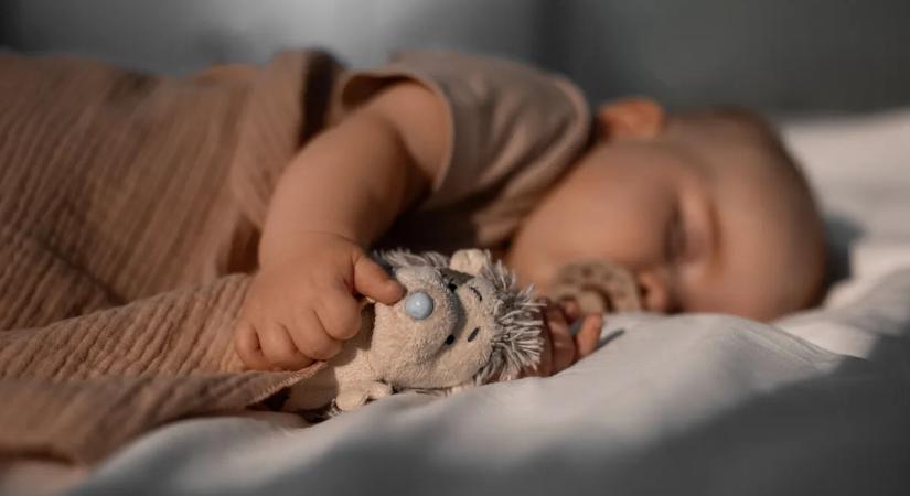 Pontot tett a vita végére a védőnő: kiderült, hányszor normális, ha felébred a baba éjszaka