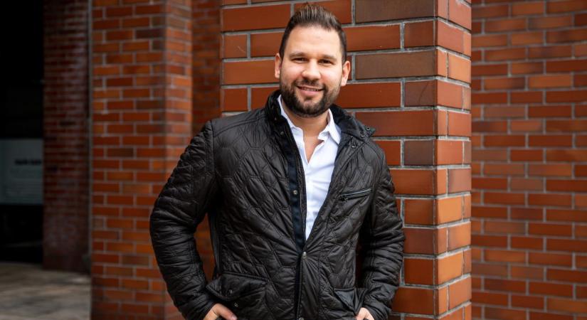 Rácz Jenő közös képet készített David Beckhammel