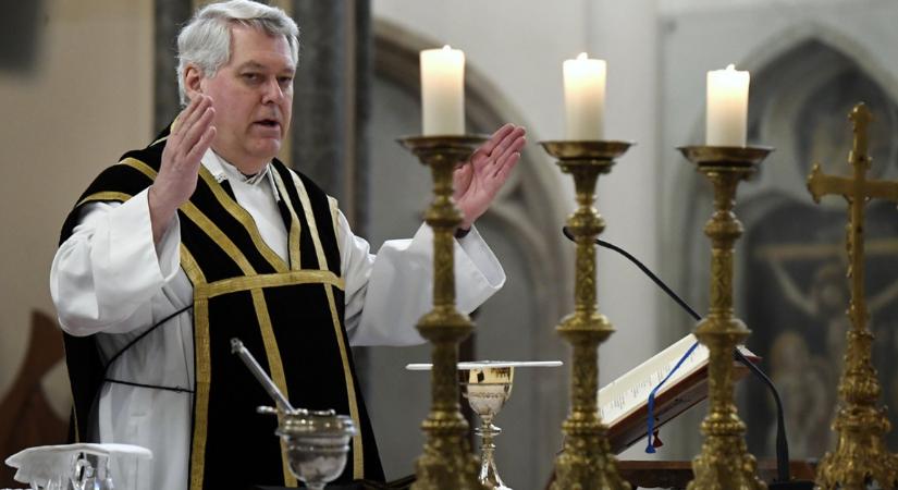 "Szeretjük Viktort, nem titok" - tizenhatodik alkalommal szólt a hálaadó mise Orbán Viktorért