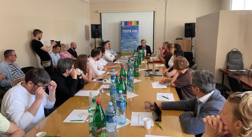 Tőke János: A közösséget szolgálni mottó helyett a pártot kiszolgálni lett a vezérelv