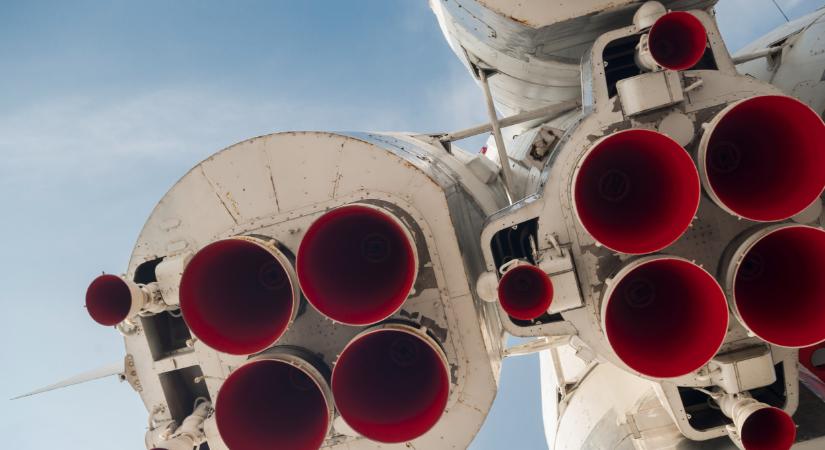 Lángba borult a rivális rakéta: újabb pofont kapott Elon Musk legnagyobb kihívója