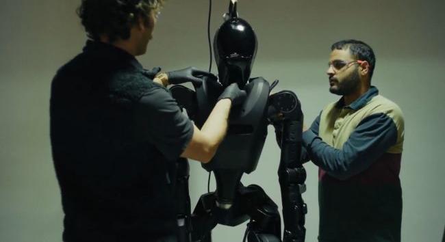 Az USA Ukrajnában a fronton teszteli a humanoid harci robotokat – CNBS
