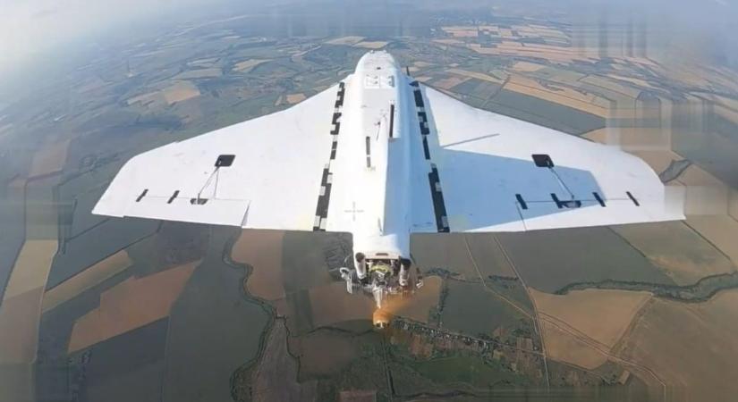 Vasúti infrastruktúrát ért orosz dróncsapás, egy mozdonyvezető életét vesztette