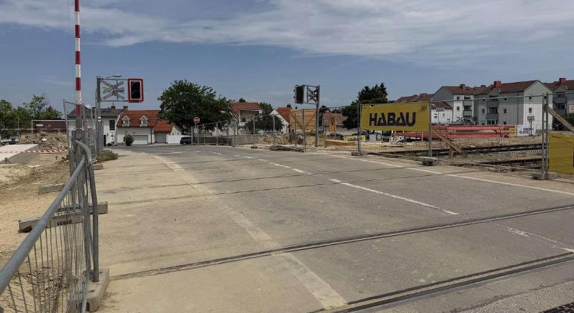 Fontos vasúti kereszteződést zárnak le Burgenlandban