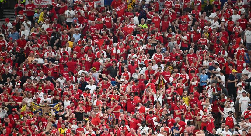 Visszament a kórházba az onnan életveszélyes sérüléssel megszökött Arsenal-drukker