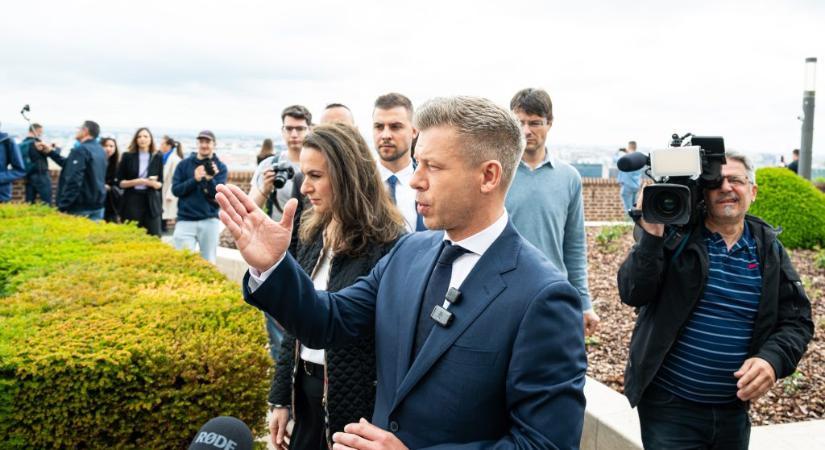 Magyar Péterék gyermeknapot tartanak a Karmelitában