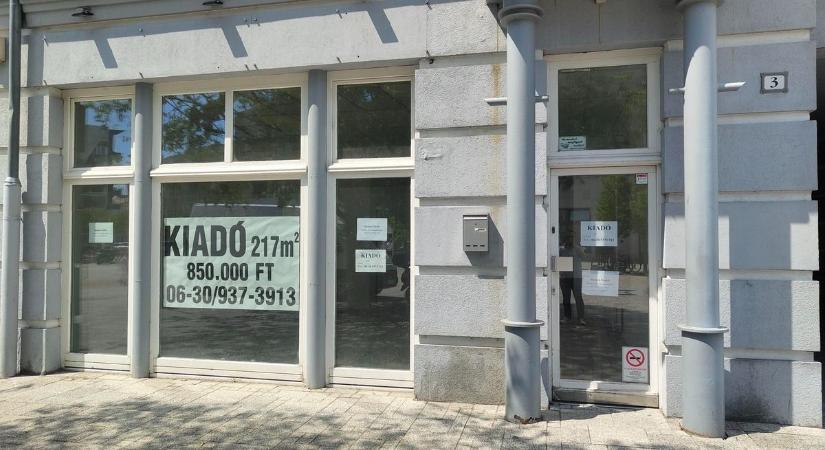 Ezért ürül ki a szombathelyi Fő tér? Csillagászati áron adnák ki az üzlethelyiségeket