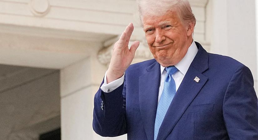 Trump szerint nagyobb tömegeket vonz, mint Elvis Presley, ezért sztárfellépő lesz