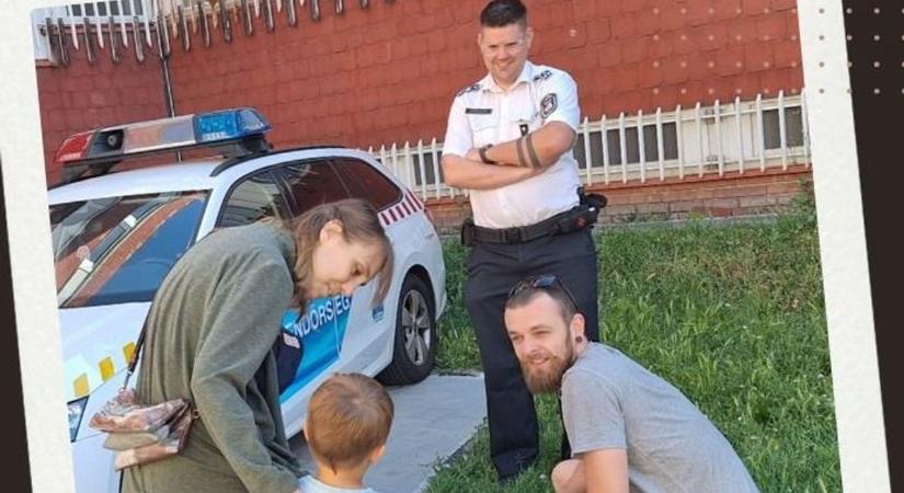 Rendőrök lepték meg születésnapján a kis Adriánt
