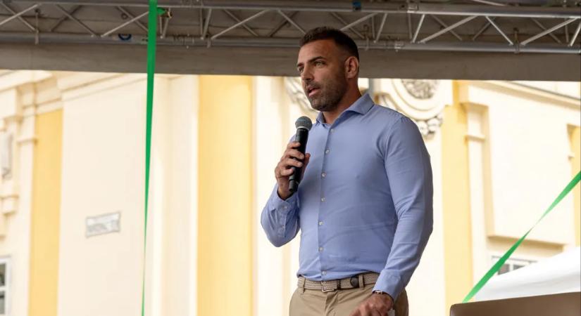 Akár „milliárdos tételben” is oszthat majd büntetéseket a Tisza új akkumulátorügyi hatósága