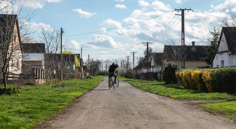 Beruházások sora indult el: megállás nélkül fejlesztik az utakat ezen a hajdú-bihari településen
