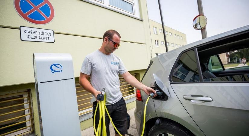 Mikor váltsak: időzített bomba vagy az évszázad üzlete? Minden a használt elektromos autók vásárlásról