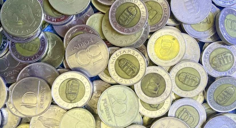 Megjelent az új 5000 forintos, így néz ki érmeként, és akár fizethet is vele