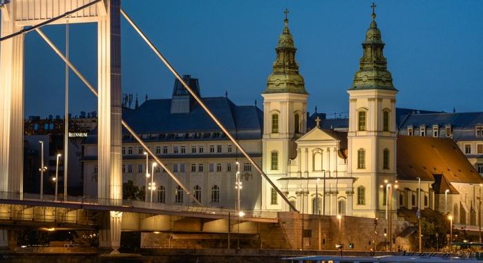 Kb. 150-en imádkoztak a belvárosi templomban Orbánért a 63. szülinapján