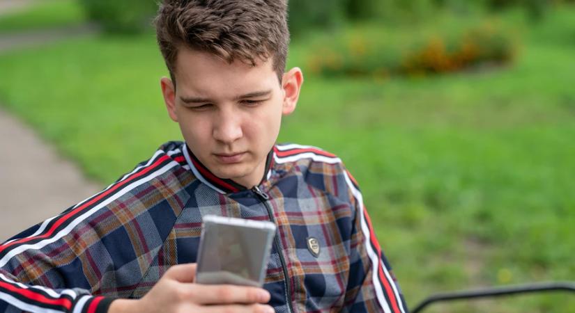 ESET: a chatbotok és a szelfik is veszélybe sodorhatják a sérülékeny gyerekeket