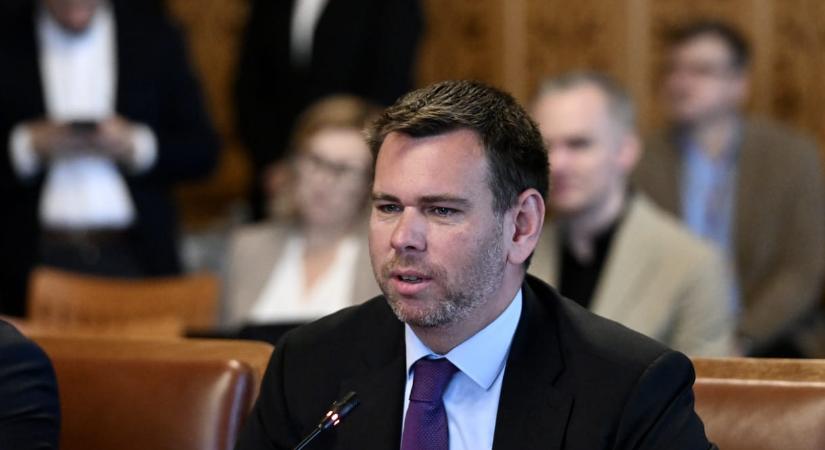 Vitézy: teljesen új, a vasúttal összehangolt Volán-menetrend jön