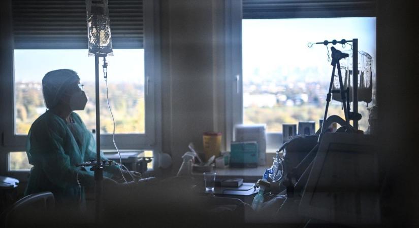 „Kiégtek a kollégák” – egyre nagyobb a feszültség az egészségügyi szakdolgozók körében
