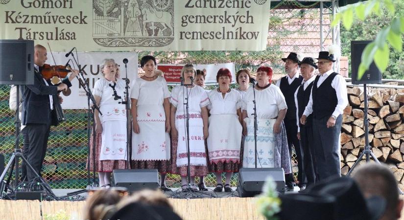 Sikeresen lezajlott a Kézműves Tavaszi Fesztivál Várhosszúréten