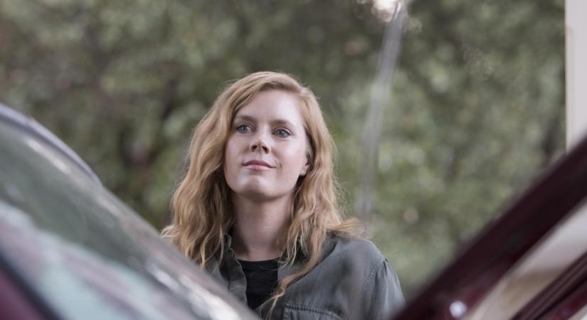 Éles tárgyak: Amy Adams sebhelyekből épített kegyetlen rémálma. Kritika