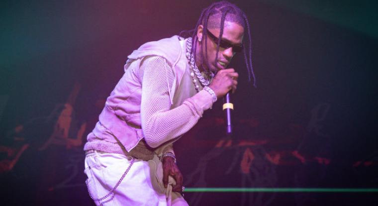 Káoszba fulladt Travis Scott budapesti bulija