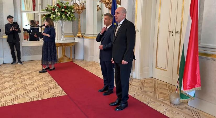 Lejár a határidő: Magyar Péter hétfő reggel meglátogatja Sulyok Tamást