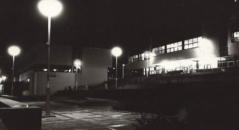 Felismered a helyszínt? Így épült az ikonikus művelődési központ a zalai városban (galéria)