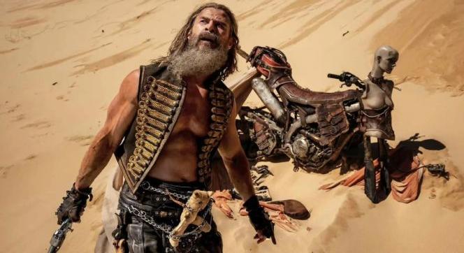 Chris Hemsworth új sivatagi autós őrületre készül – ezúttal nem a Mad Max világában
