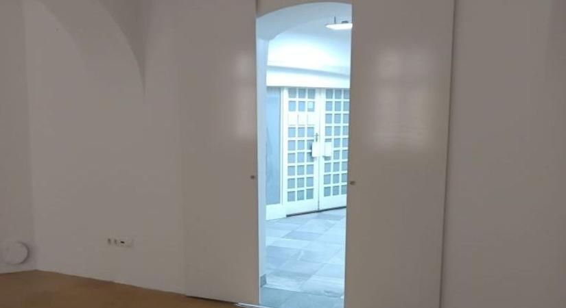 Több üzletet hirdetett meg Győr