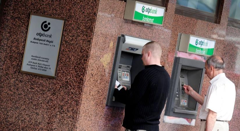Számlanyitásért ennyi ajándékpénzt dobnak fel a bankok az új ügyfeleknek