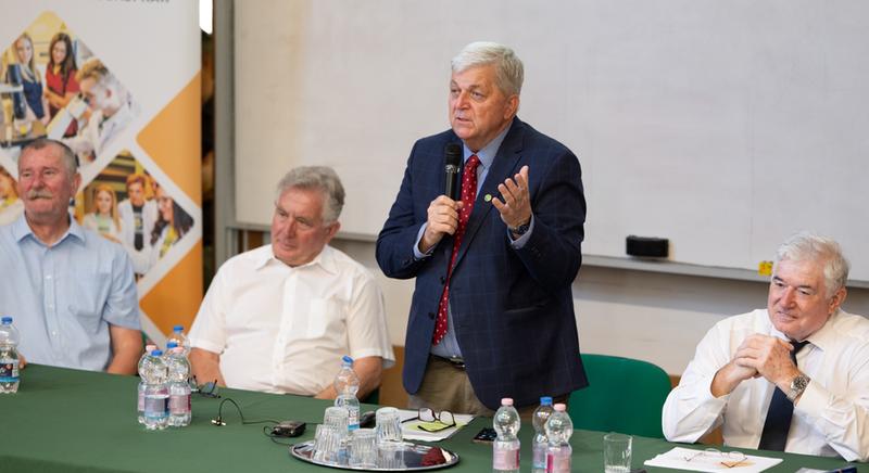 Sokkoló számok a debreceni búzatanácskozáson