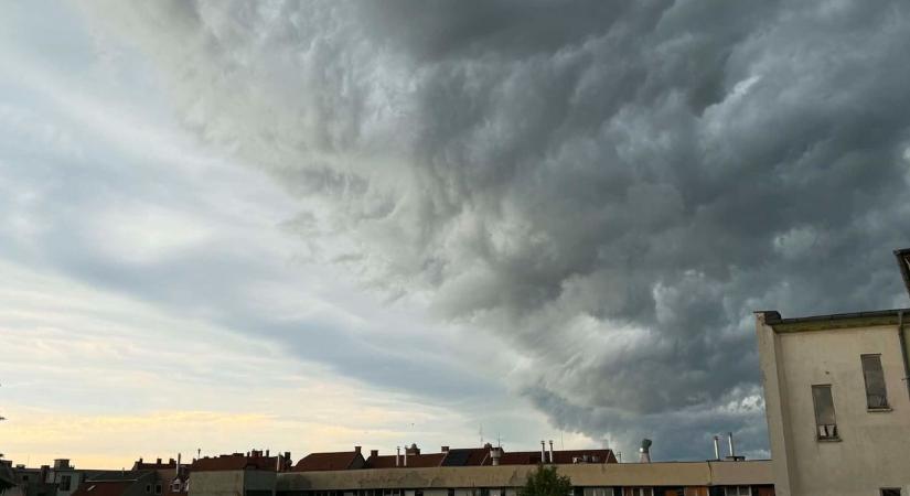 Orkánerejű széllel csapott le a vihar Vas vármegyére - frissül