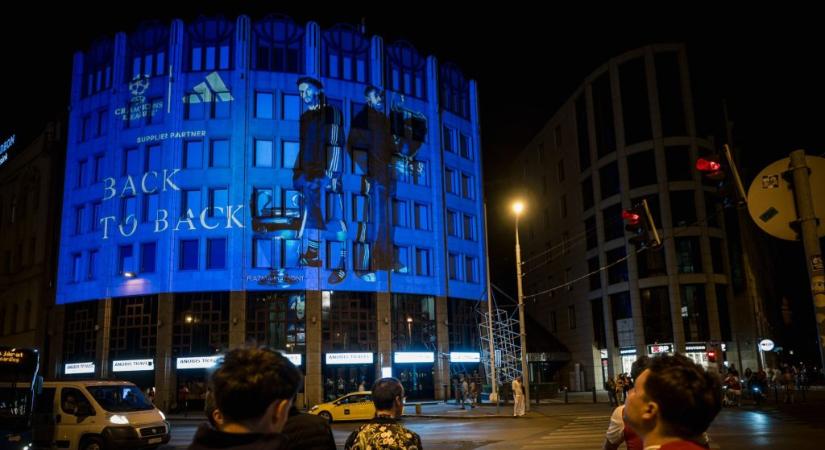 Az adidas az F50 játékosait, Kvaratskheliát és Dembélét ünnepelte Budapest egén