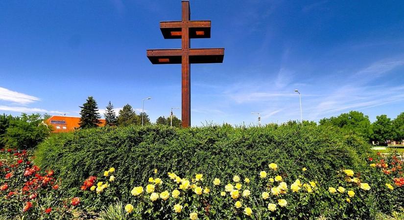 Rózsák köszöntik Egerszegen