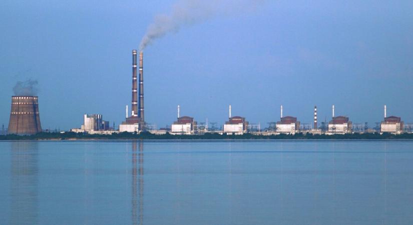 A bécsi székhelyű Nemzetközi Atomenergia-ügynökség szerint tegnap találat érte a zaporizzsjai atomerőmű egyik turbinacsarnokát