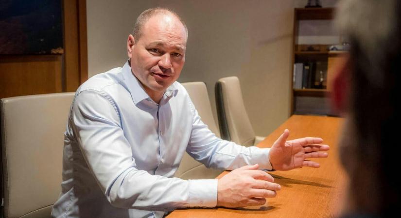 Nagyot ugrott annak a cégnek a nyeresége, amelynek dolgozói Magyar Péter ellen tüntettek Nagyváradon