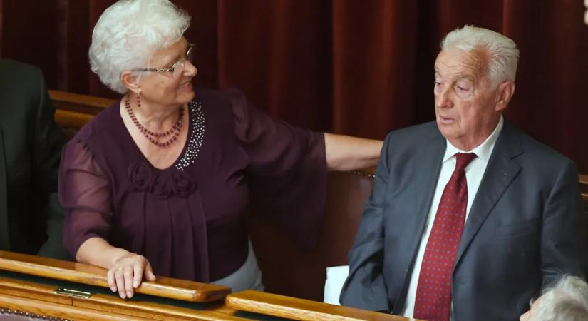 1,36 milliárd forintot vesz ki bányászcégeiből Orbán Viktor apja