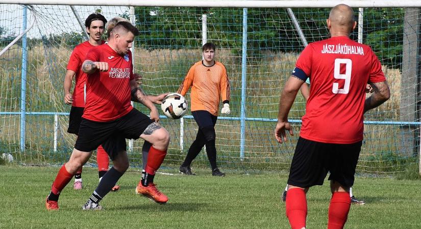 A Jászjákóhalma kiütéses győzelmet aratott a Tiszasas ellen – galériával