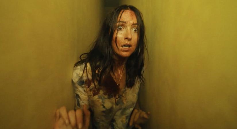 A Backrooms – Hátsó szobák nem áll meg egy filmnél – Kane Parsons már franchise-ban gondolkodik