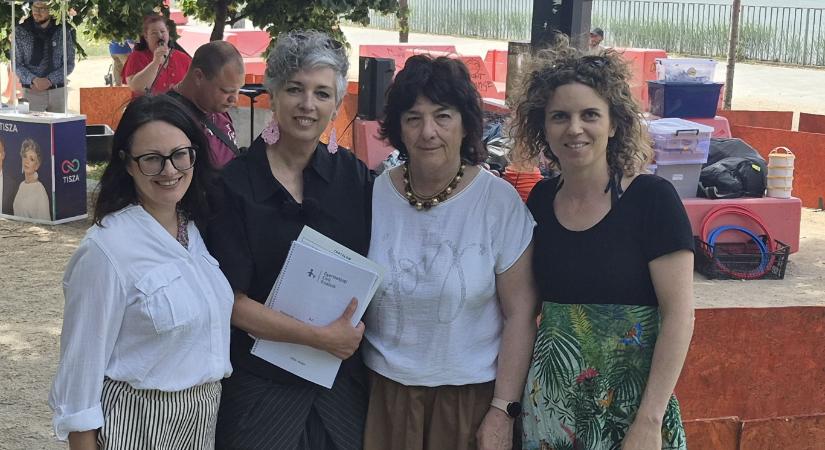 Százoldalas javaslatcsomagot kapott gyereknapra Bódis Kriszta