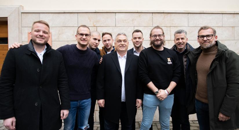 A Megafonnak csak 16 milliós árbevétele volt tavaly, még szerencse, hogy valahonnan szerzett 8,6 milliárdot
