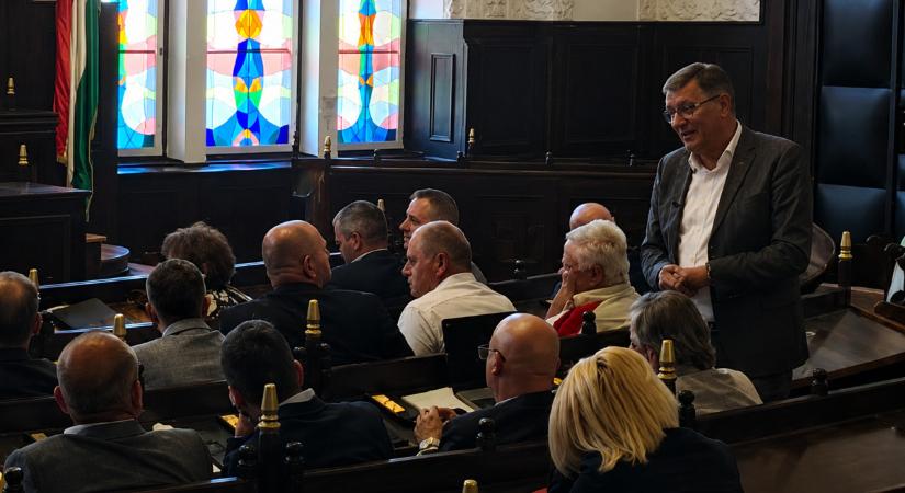 Aggódnak a fizetésükért a hajdú-bihari polgármesterek
