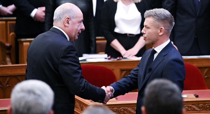 Magyar Péter ma reggel újra felkeresi Sulyok Tamást és nem egyedül megy