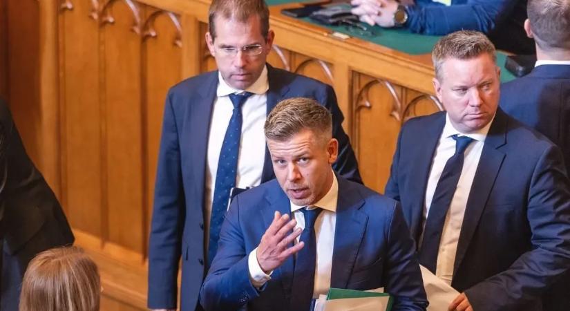 Megszólalt Orbán Viktor, cáfolt a Politico – nehéz helyzetben Magyar Péter