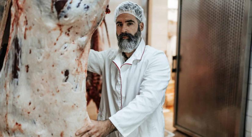 „Egy kísérlet arra, hogy megértsem az apámat” – film készült a vágóhídi dolgozók traumáiról