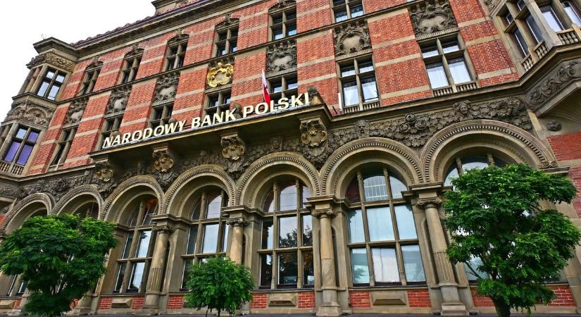 Ezért nem erősödhet tovább a lengyel hitelminősítés – az S&P szakértője szerint a jövő évi választás után Varsónak lépnie kell