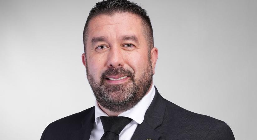 Lebukott a Mi Hazánk képviselője: rajta nevet a fél internet