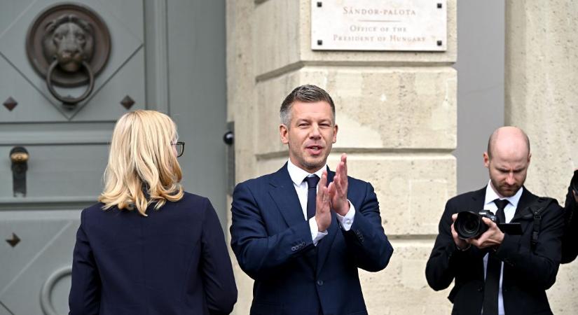 Alaptörvénymódosítással távolítaná el a köztársasági elnököt Magyar Péter