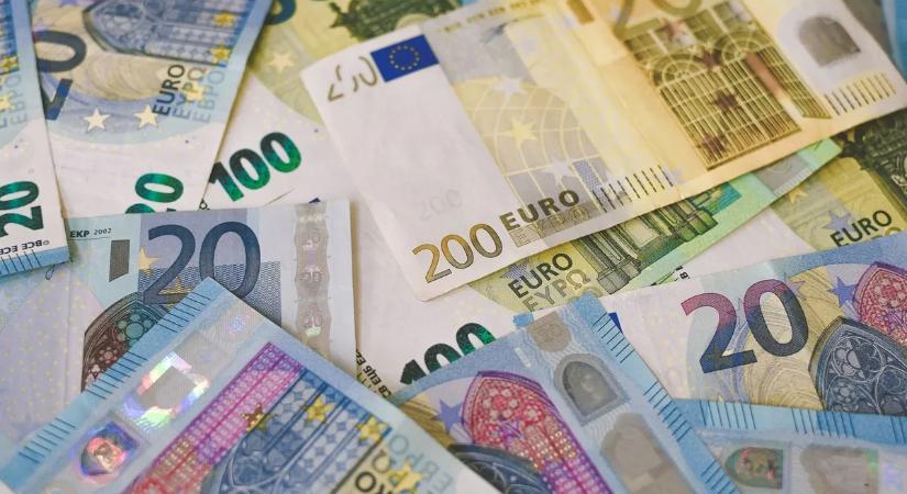 Bikaként rontott rá a forint az euróra – de hol a bökkenő?